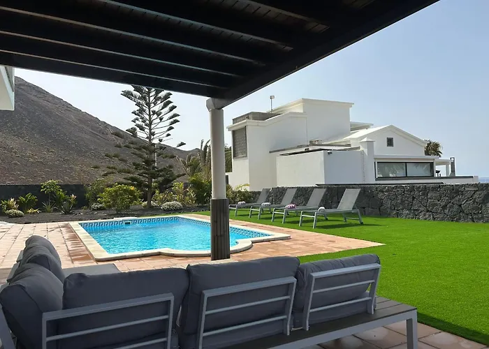 Villa Bejeque